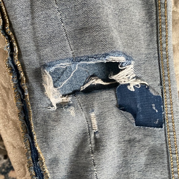 Levis 721 Vintage Skinny Jean size 27 distressed, seam accents & raw hems - Picture 4 of 15